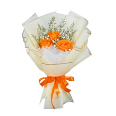 Bouquet mawar oranye elegan dengan pita, layanan online florist terpercaya