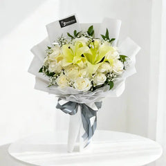 Stargazing Lights - White Lilies and Roses