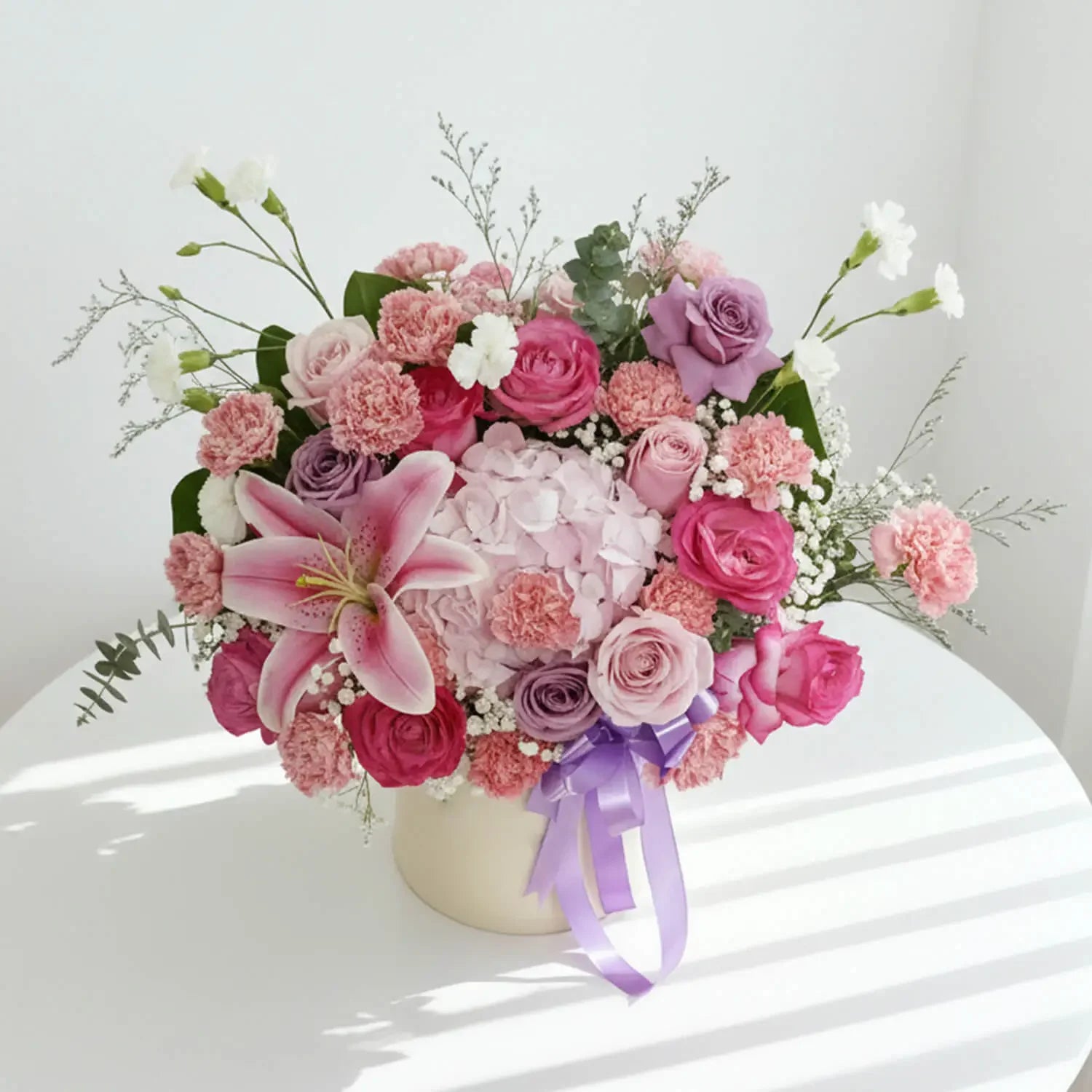 Bouquet bunga mawar dan lili warna pink ungu, online florist terpercaya
