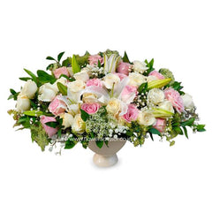 Buket bunga mawar dan lili pink putih, online florist terpercaya untuk pengiriman ke seluruh Indonesia