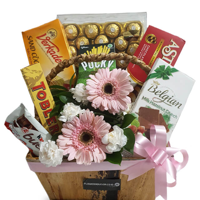 Hampers Cokelat dan Bunga - Beautiful Festive