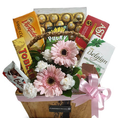 Hampers Cokelat dan Bunga - Beautiful Festive