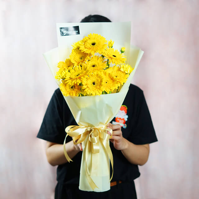 Vibrant Yellow Gerbera Bouquet - Country Yellow