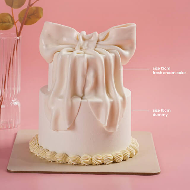 2 tiers fresh cream cake