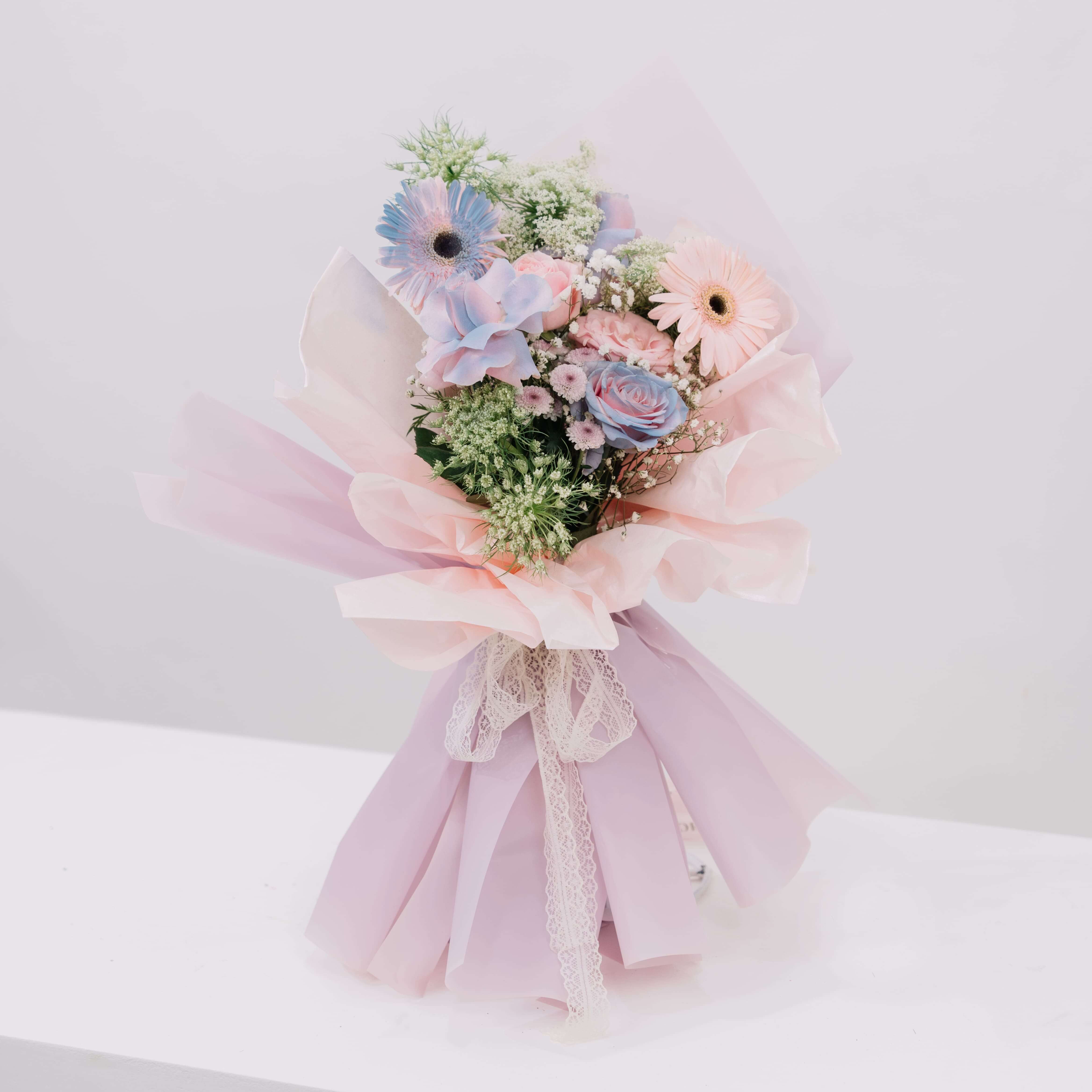 Lumina Elegance Bouquet