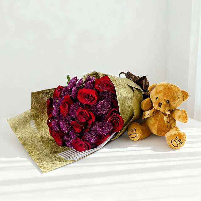 Bouquet bunga merah ungu dengan boneka beruang, online florist terpercaya