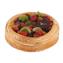 Kue buah segar dengan meringue, ideal untuk hadiah dari online florist