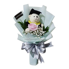 Bouquet bunga mawar pink dengan boneka bergraduasi, online florist terpercaya