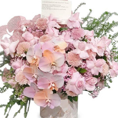 Buket bunga mawar dan anggrek pink elegan dari online florist, cocok untuk hadiah spesial