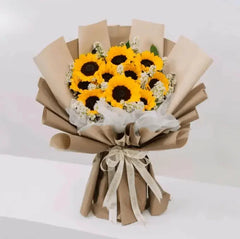 Buket bunga matahari segar dari online florist, dikemas rapi dengan kertas cokelat dan pita elegan