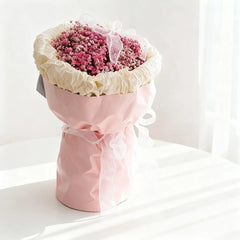Bouquet bunga kering cantik dengan kemasan pink, online florist terpercaya