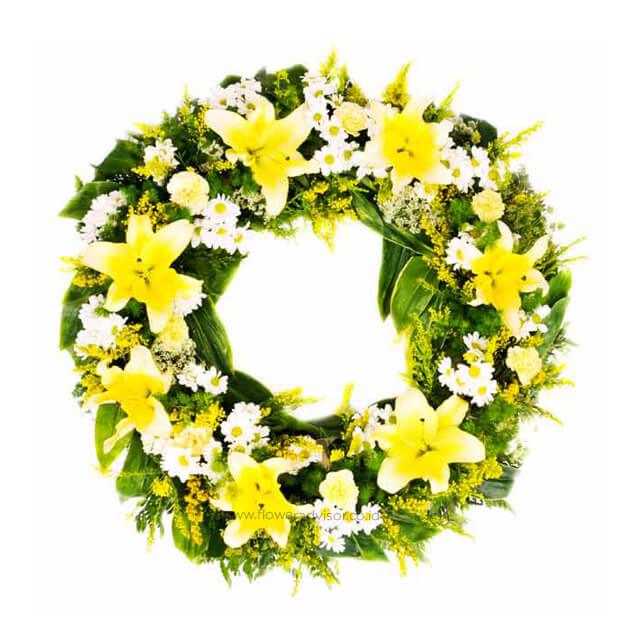 Wreath bunga kuning dan putih dari online florist, cocok untuk berbagai acara