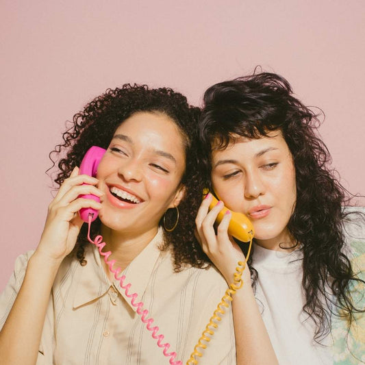 10 Ide Kado Valentine untuk Sahabat Paling Seru & Berkesan