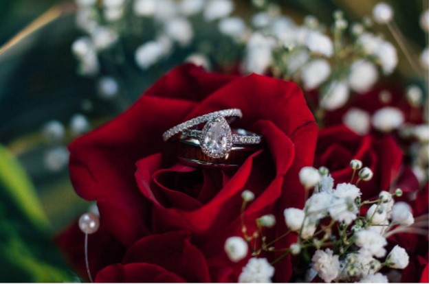 3 Ide Bunga Romantis Untuk Nembak Gebetan, Dijamin Anti Gagal!