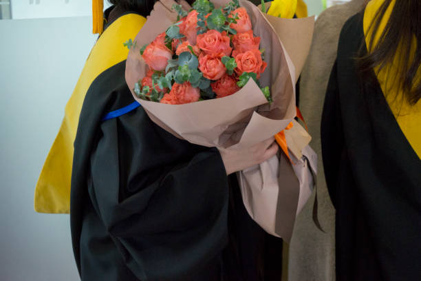Buket Bunga Wisuda untuk Sahabat Terbaik