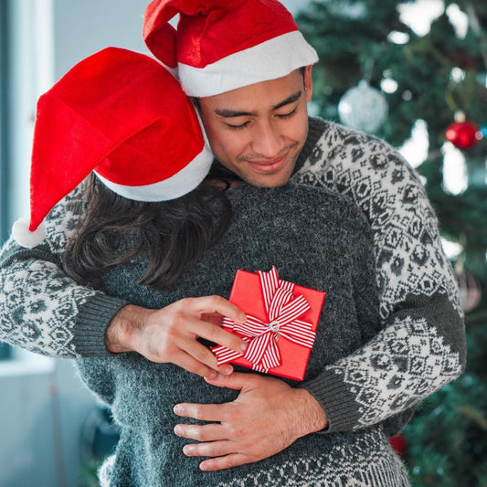 5 Inspirasi Kado Natal Romantis untuk Pasangan