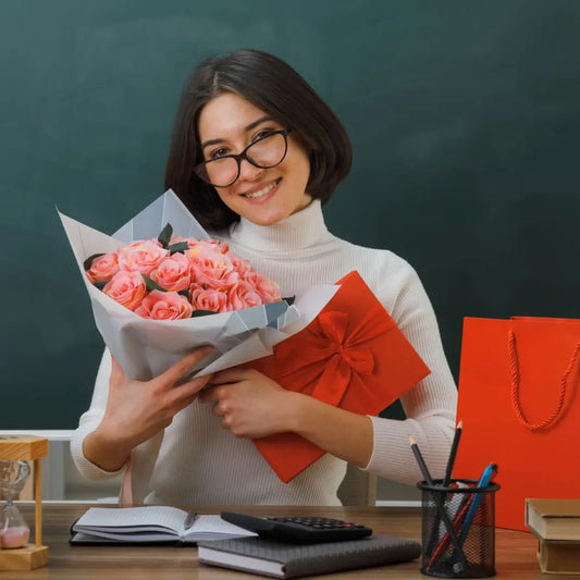 Rekomendasi Buket Hari Guru dengan Harga Murah dan Berkesan