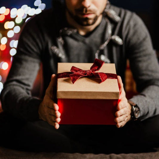 Lagi Bingung Cari Kado untuk Pria? Ini 5 Pilihan Kado Pria Terbaik