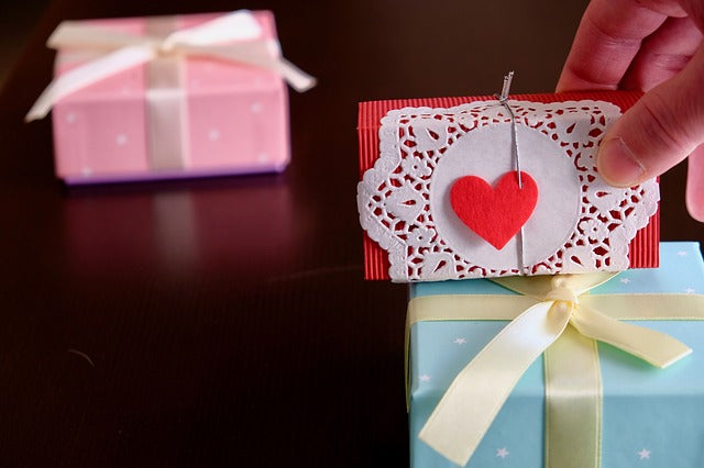 5 Kado Valentine Untuk Diri Sendiri yang Bikin Kamu Tambah Percaya Diri