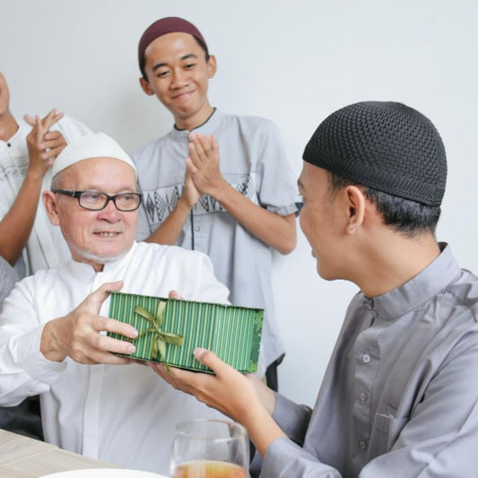 10 Tips Memilih Hampers Lebaran untuk Mertua