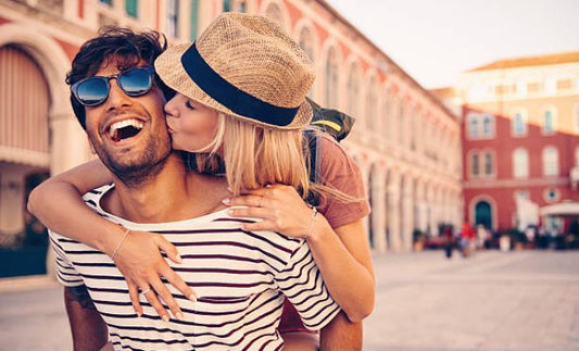 5 Ide Paket Valentine: Kombinasi Hadiah Romantis, Unik Mewah
