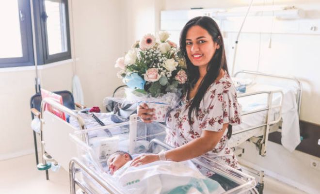 5 Ide Kado Valentine untuk Istri yang Baru Melahirkan: Sentimental & Personal untuk Ibu Baru