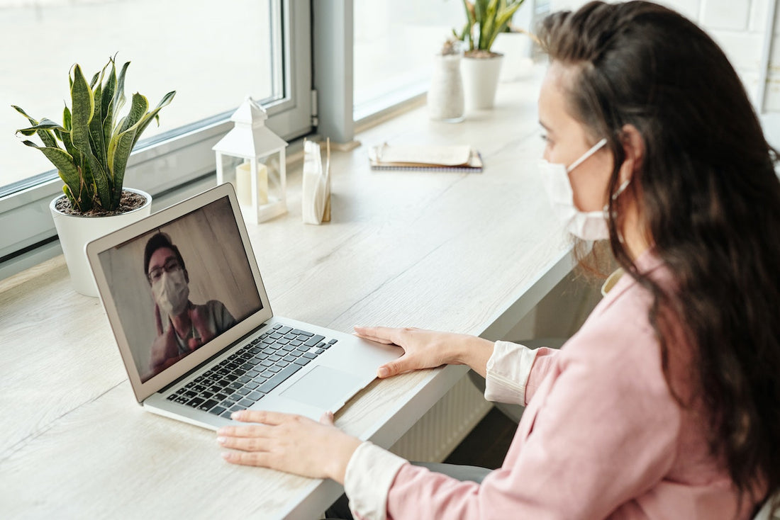 12 Tips Online Dating: Dapatkan Hubungan Yang Berkualitas