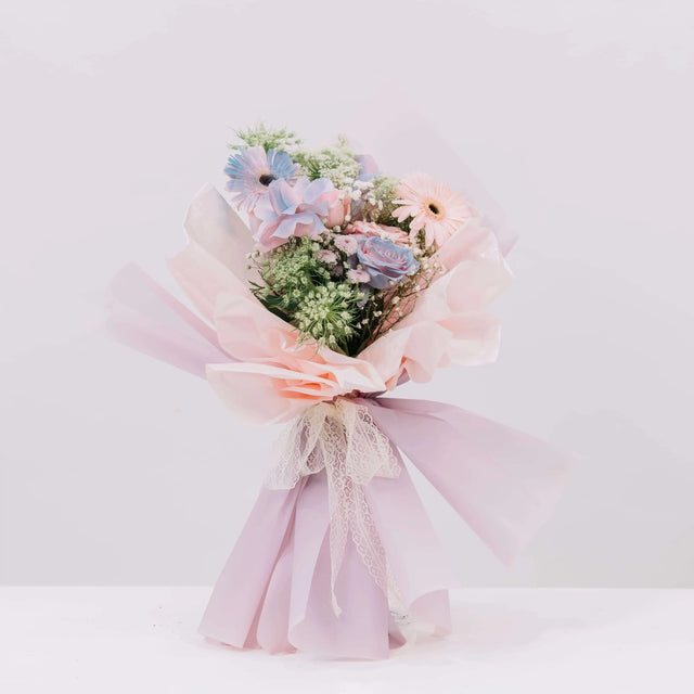 Lumina Elegance Bouquet