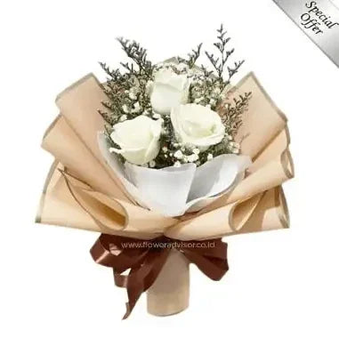 Wonder White Roses Bouquet sebagai hadiah ulang tahun selain kue