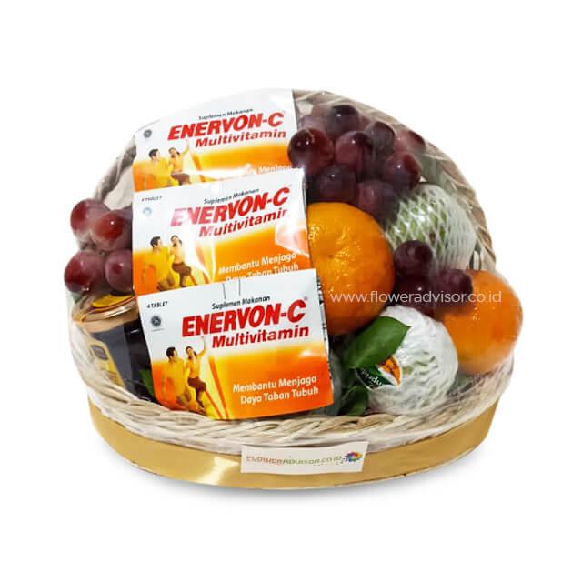 Keranjang buah segar dan Enervon-C Multivitamin, hadiah ideal dari online florist untuk perawatan dan kesehatan