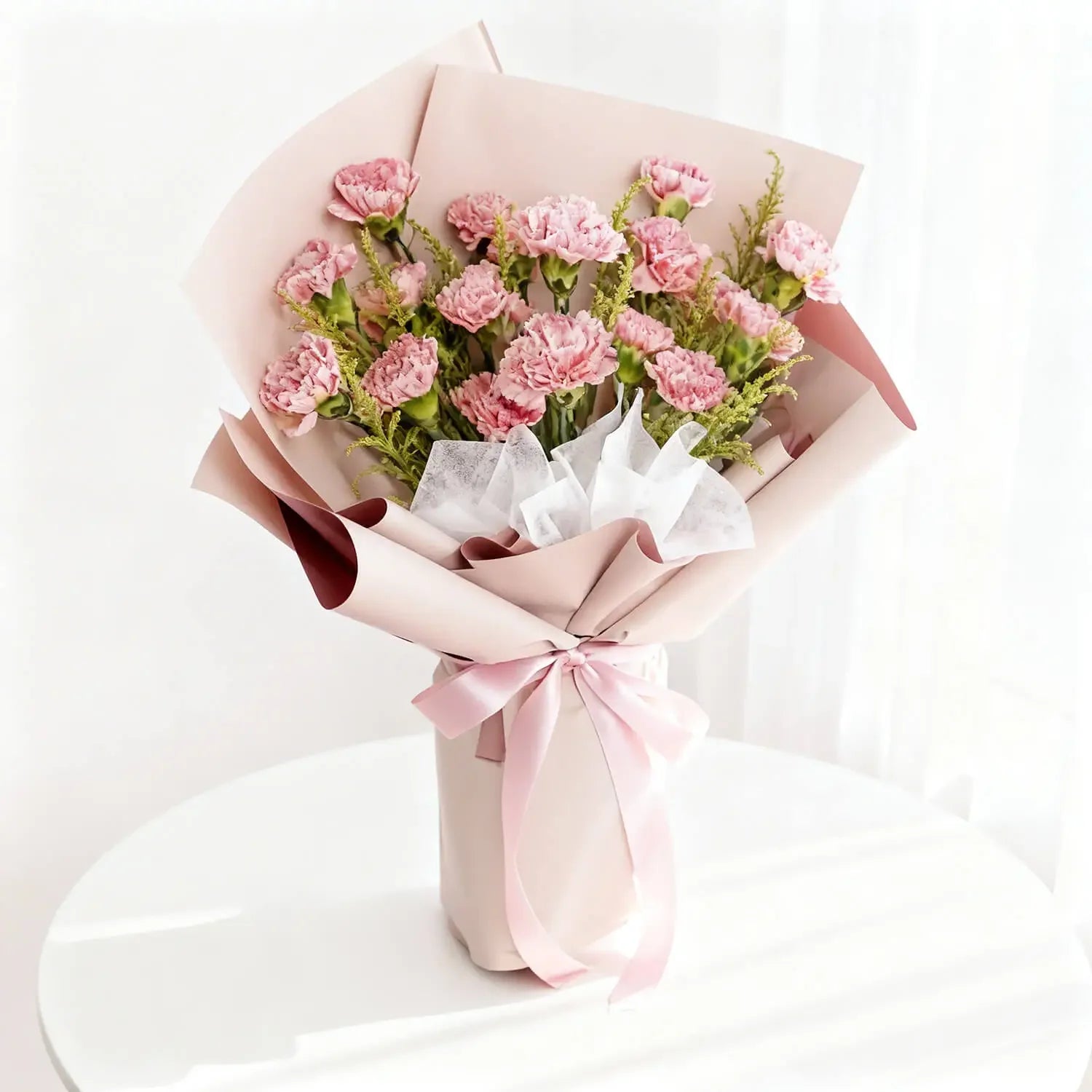 Bouquet bunga mawar pink cantik dari online florist, dikemas rapi dengan pita lembut