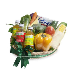 Keranjang buah dan sayur segar dengan minuman vitamin, cocok untuk hadiah dari online florist