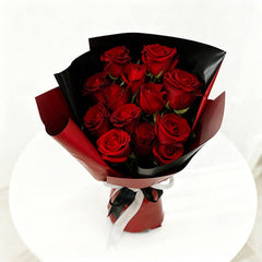 12 Dancing Roses