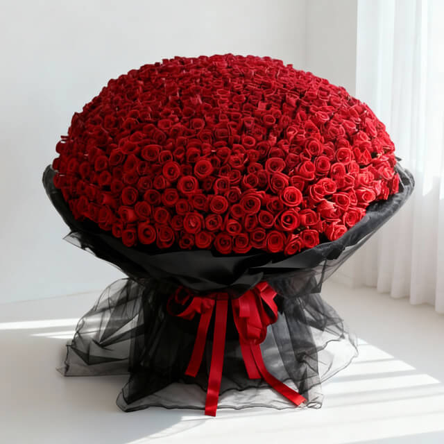 365 Luxury Red Roses Stalks Every Day with You
