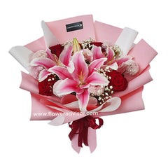 Enchanting Groove - Mixed Bouquet with Poms