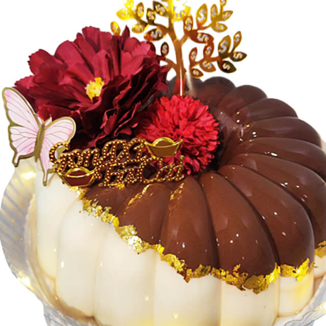 Luxurious Chocolate Floral Pudding