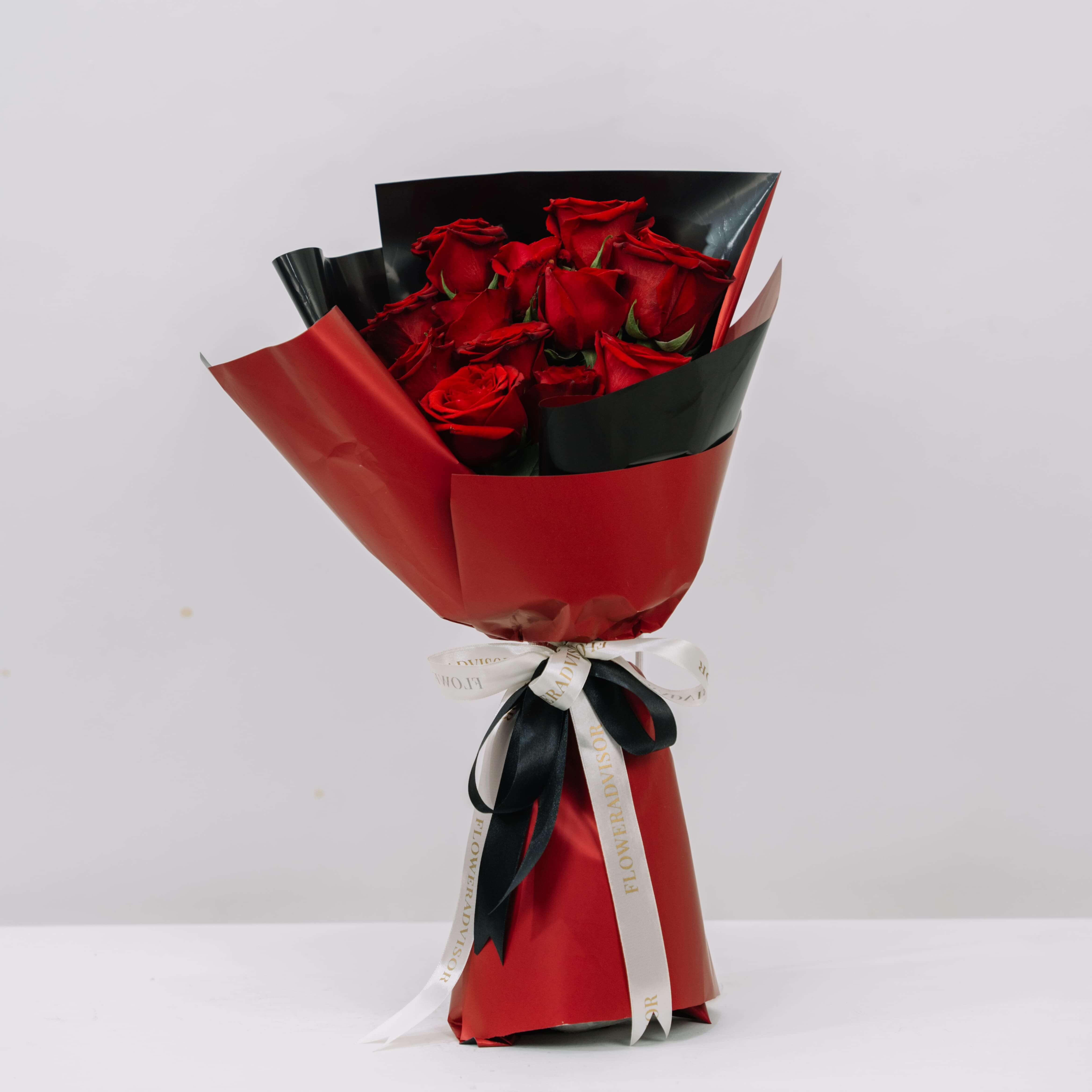 12 Dancing Roses