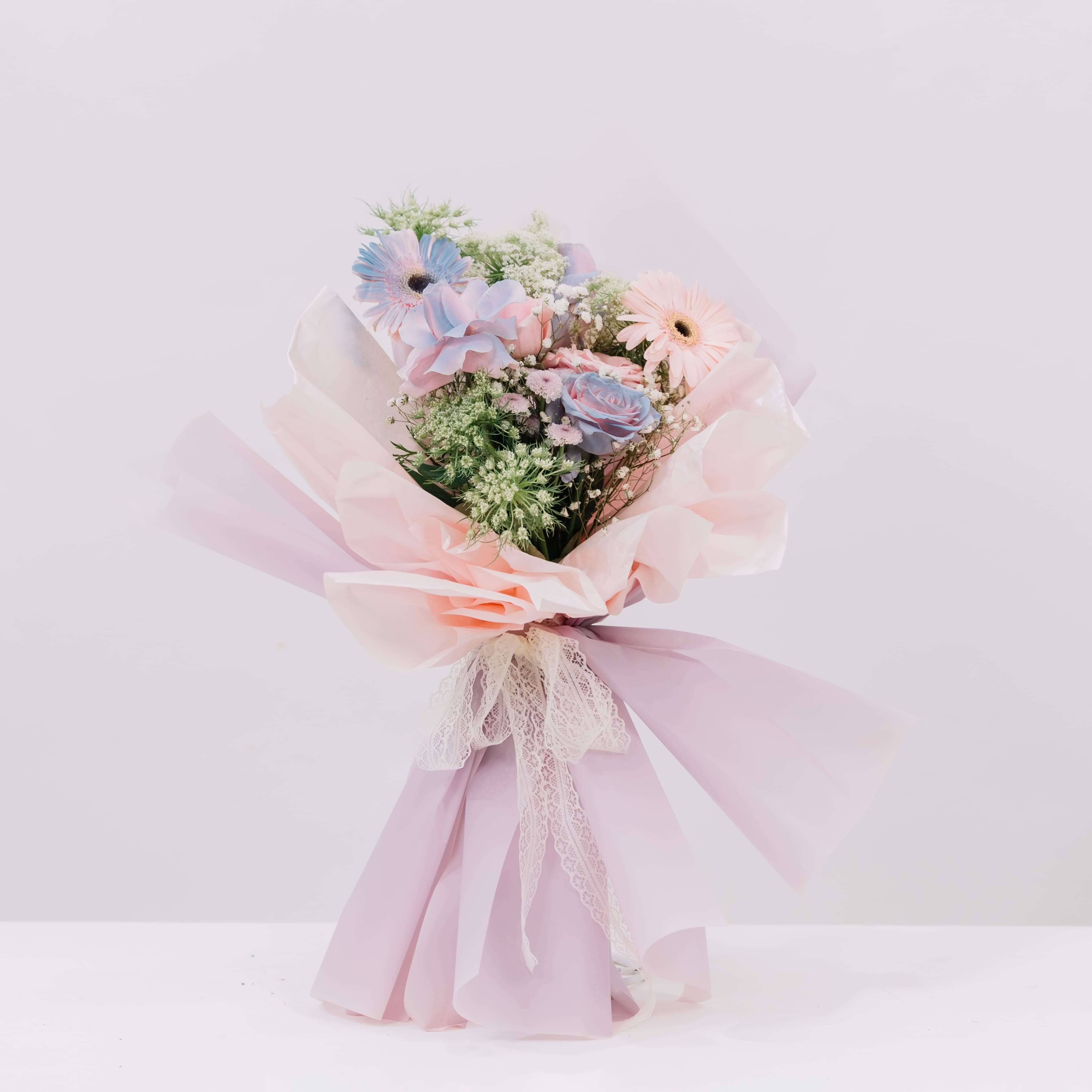 Lumina Elegance Bouquet
