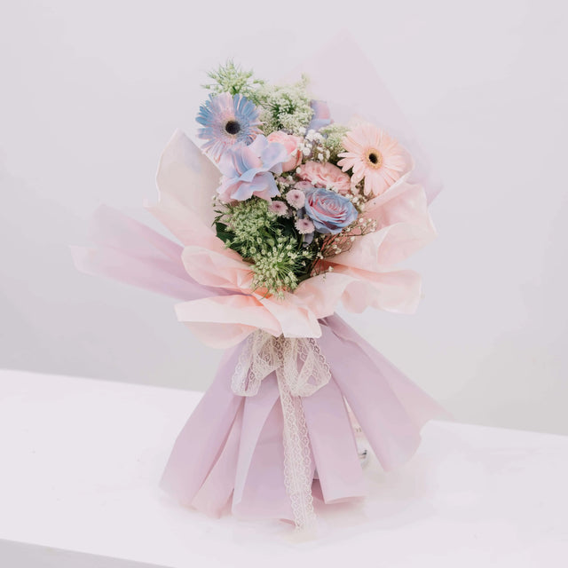 Lumina Elegance Bouquet