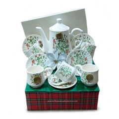 Set teh cantik dengan motif bunga, hadiah elegan dari online florist