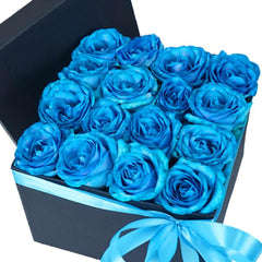 Bunga mawar biru dalam kotak hadiah, online florist terpercaya untuk pengiriman bunga