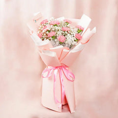 Bouquet bunga mawar pink dan baby's breath, dibungkus kertas pink, online florist terpercaya