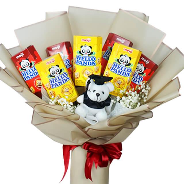 Bouquet unik dengan Hello Panda dan boneka lulusan, online florist terpercaya