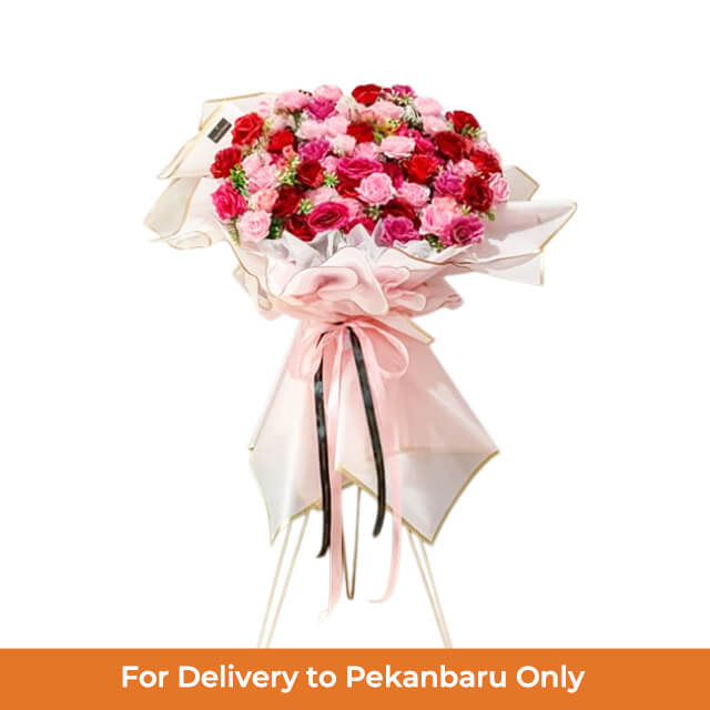 Standing Flower Love In Blooming Roses