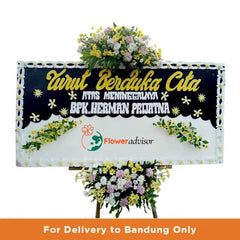 Karangan bunga duka cita online florist untuk Bandung, rangkaian bunga kuning putih elegan